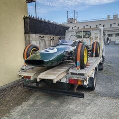 日産アトラス小型積載車(写真の競技車両は含まず)の画像