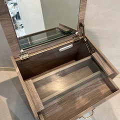 美品☆ドレッサー（スツール付き）の画像