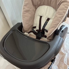 美品！！CONBI バウンサー　食事チェアの画像