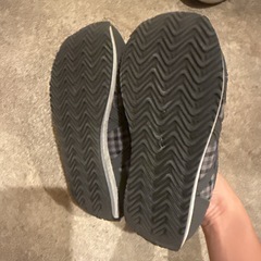 スニーカー　アシックス × familiar 18.5センチ　靴の画像