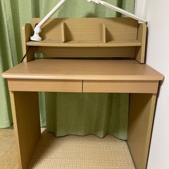 子ども用学習デスクの画像
