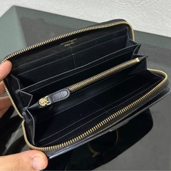 Salvatore FerragamoサルヴァトーレフェラガモKM-22C689ガンチ−ニ長財布の画像