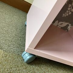 ★★IKEA KONSMO ベッドサイドテーブル★★の画像