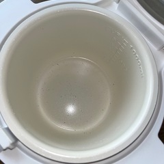 KOM マイコン式 ホワイト 取って付き 丸型多機能炊飯器の画像