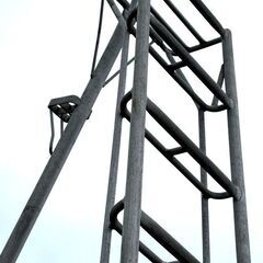 園芸　アルミ三脚　足掛け付　全長3.7ｍ　350ｃm　脚立　剪定　引き取り：田川郡香春町の画像