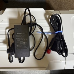 マキタ　CW001G オリーブ　充電式保冷温庫の画像