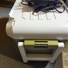 マキタ　CW001G オリーブ　充電式保冷温庫の画像