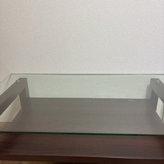 ガラステーブルの画像
