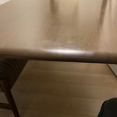 テーブル椅子セットの画像