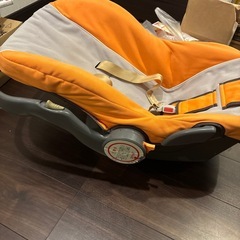 チャイルドシート シートベルトタイプ ベビーベッドの画像