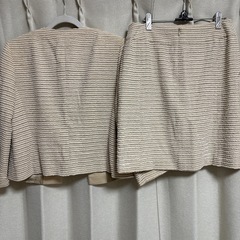 アクリスのスーツの画像