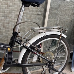 折り畳み自転車の画像
