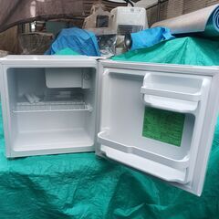 ★お届け可!!★ ヤマダ 45L １ドア冷蔵庫 YRZ-C05H1 2023年製の画像