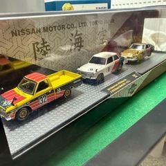 ダットサントラック　ダットサン510 フェアレディZ 旧車　1/64 模型の画像