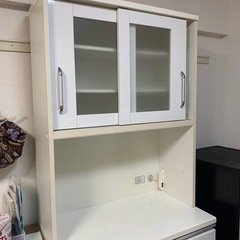 食器棚の画像