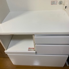 食器棚の画像