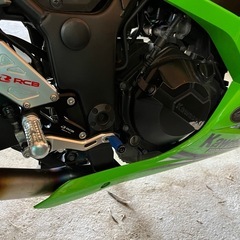 ニンジャ250と純正部品の画像
