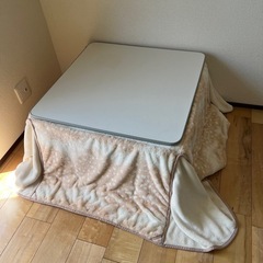 薄型ヒーターこたつの画像