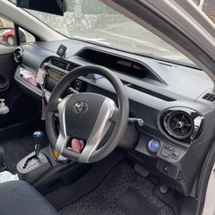 商談中　最終値下げ　トヨタ　アクア　車検ありの画像