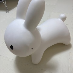 ブルーナボンボン（白）の画像