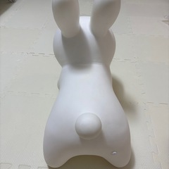 ブルーナボンボン（白）の画像