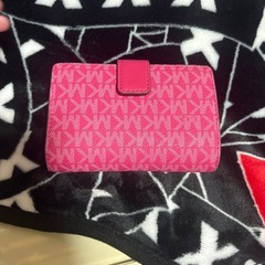 MICHAEL KORS ピンク ジッピー二つ折り財布 美品の画像