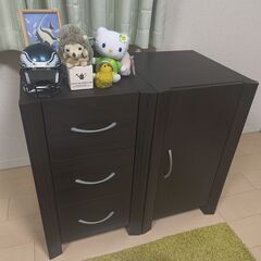 ダークブラウンのシェルフ2個セットあげますの画像