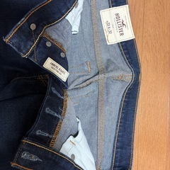 HOLLISTER  ジーンズの画像