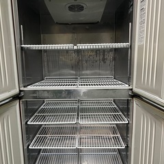 2010年 ホシザキ縦型冷蔵庫 3相200V 900x800x1910の画像