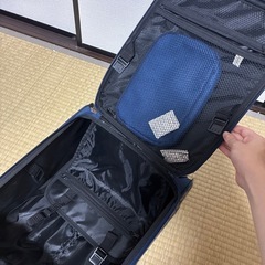 スーツケース　青　旅行用 30Lくらいの画像