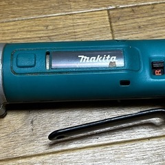 ジャンク★makita 6940DRA 充電式アングルインパクトドライバ ケース付きの画像