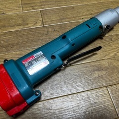 ジャンク★makita 6940DRA 充電式アングルインパクトドライバ ケース付きの画像