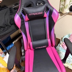 ゲーミングチェアの画像