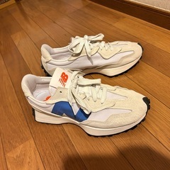 ニューバランス　327 スニーカー　28.5 メンズ　
シューズ の画像