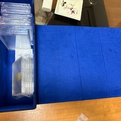 カード入れ、ローダー、ボックスカバーの画像