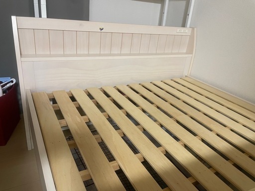 ベッドフレーム　セミダブル　ニトリ