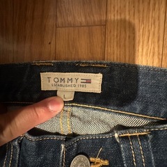 【値下げ10/8】Tommy ジーンズ　Lサイズの画像