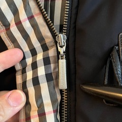 BURBERRY ダウンジャケットの画像
