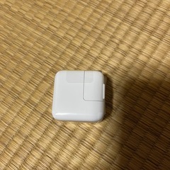 Apple アダプター　10Wの画像