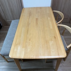 ダイニングテーブルセット　20万円相当
の画像