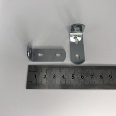 DIYに！プレート、ステー、タッピングビスの画像