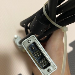 【無料で差し上げます】DVIケーブル？よくわからないケーブルの画像