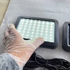 新品 2個セット　56LED 投光器　防水 屋外照明　センサー機能付き　自動点灯　5mケーブル付き の画像