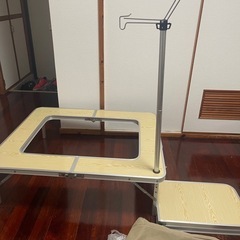 キャンプ　テーブルの画像