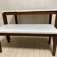 ダイニングテーブル、チェア