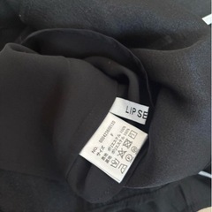 【新品未使用】LIPSERVICE BIGラッフルカラーブラウス ブラック 黒の画像