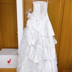 ワタベウェディングのウエディングドレスの画像