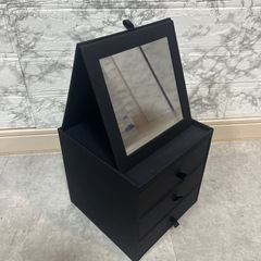 YVES SAINT LAURENT メイクボックス 3段 鏡付きの画像