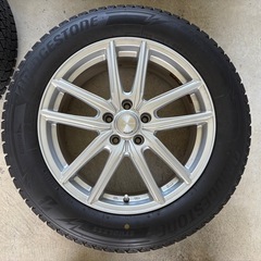 RAV4 ハリアー　ブリヂストン製　スタッドレス　225/60R18の画像