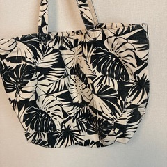 UNIQLO ユニクロ トートバッグ 花柄の画像
